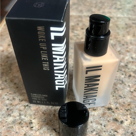 IL MAKIAGE Woke Up Like This Foundation - Cream - Picture 2 of 10